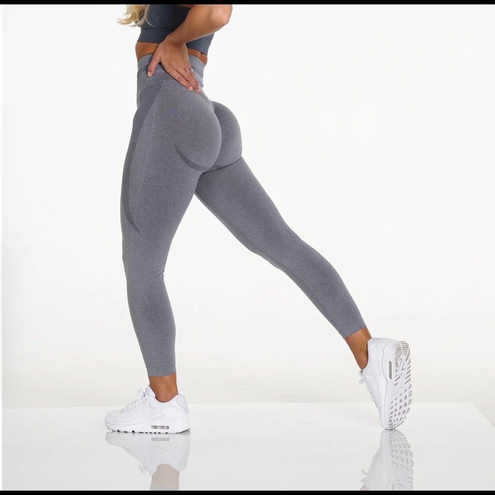 NVGTN Light Gray Contour Seamless Leggings